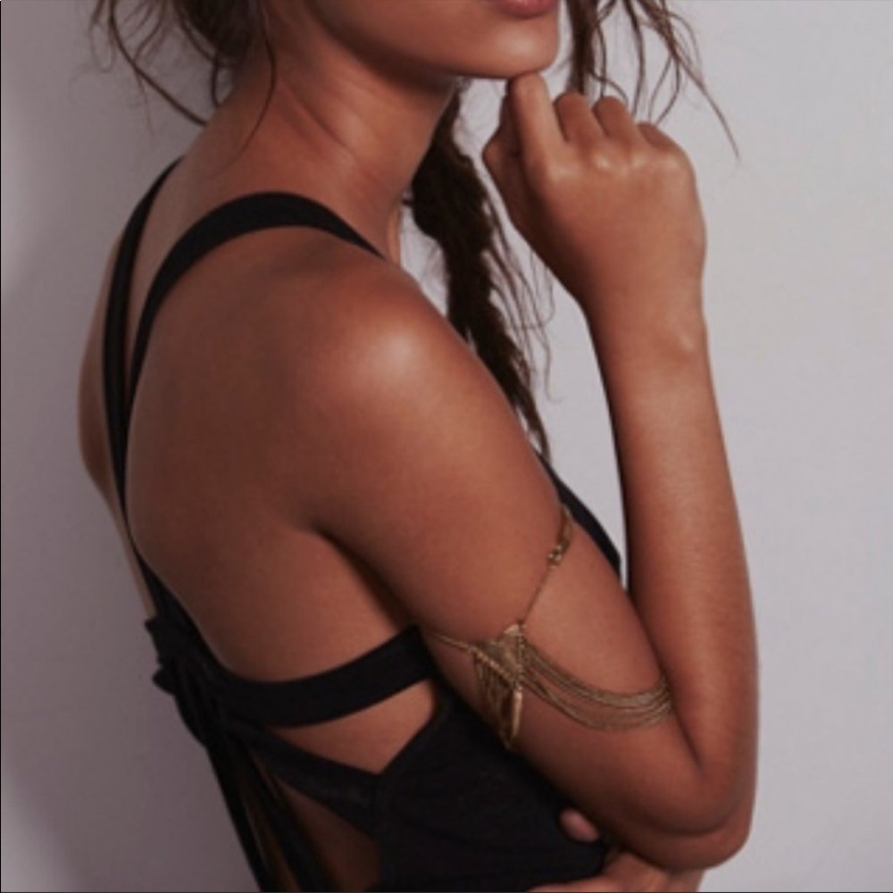 NWT Free People by Litter Gold Arrowhead Armband